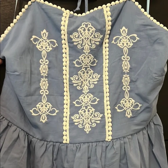 Beautiful Blue and White Embroidered Camisole with Flowy Silhouette - Picture 3 of 3